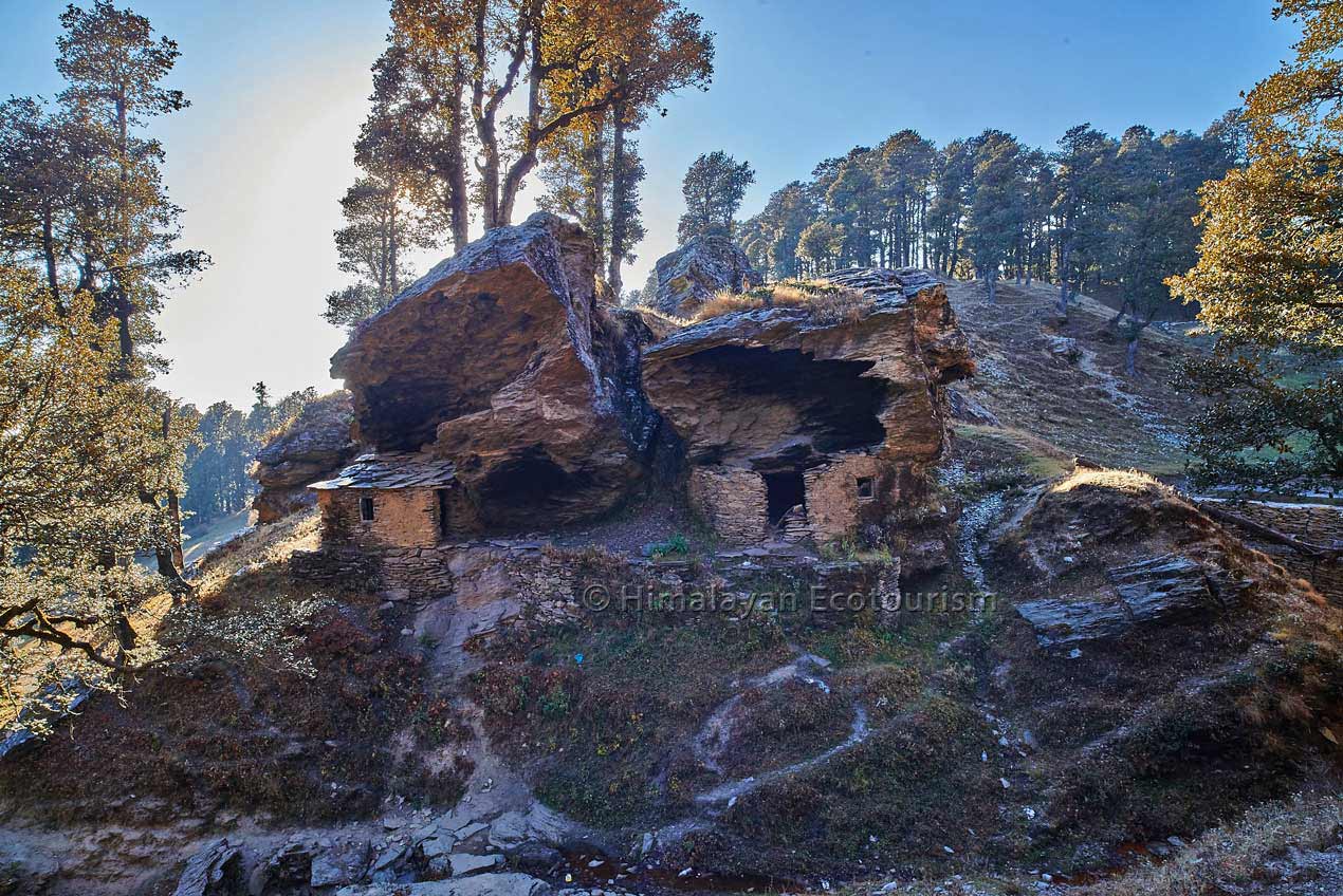 Intriguing shelters on Jalori Pass hike