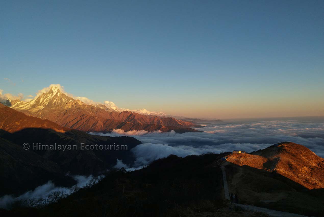Climbing above the clouds - Khopra ridge