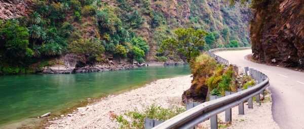 Road to Tirthan Valley