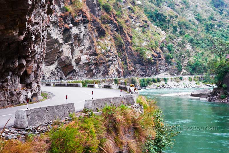 Atteindre le Great Himalayan National Park