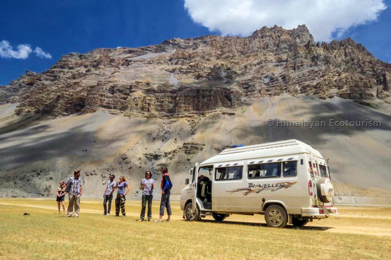 Kunzum la pass Road - Spiti valley tour with Himalayan Ecotourism