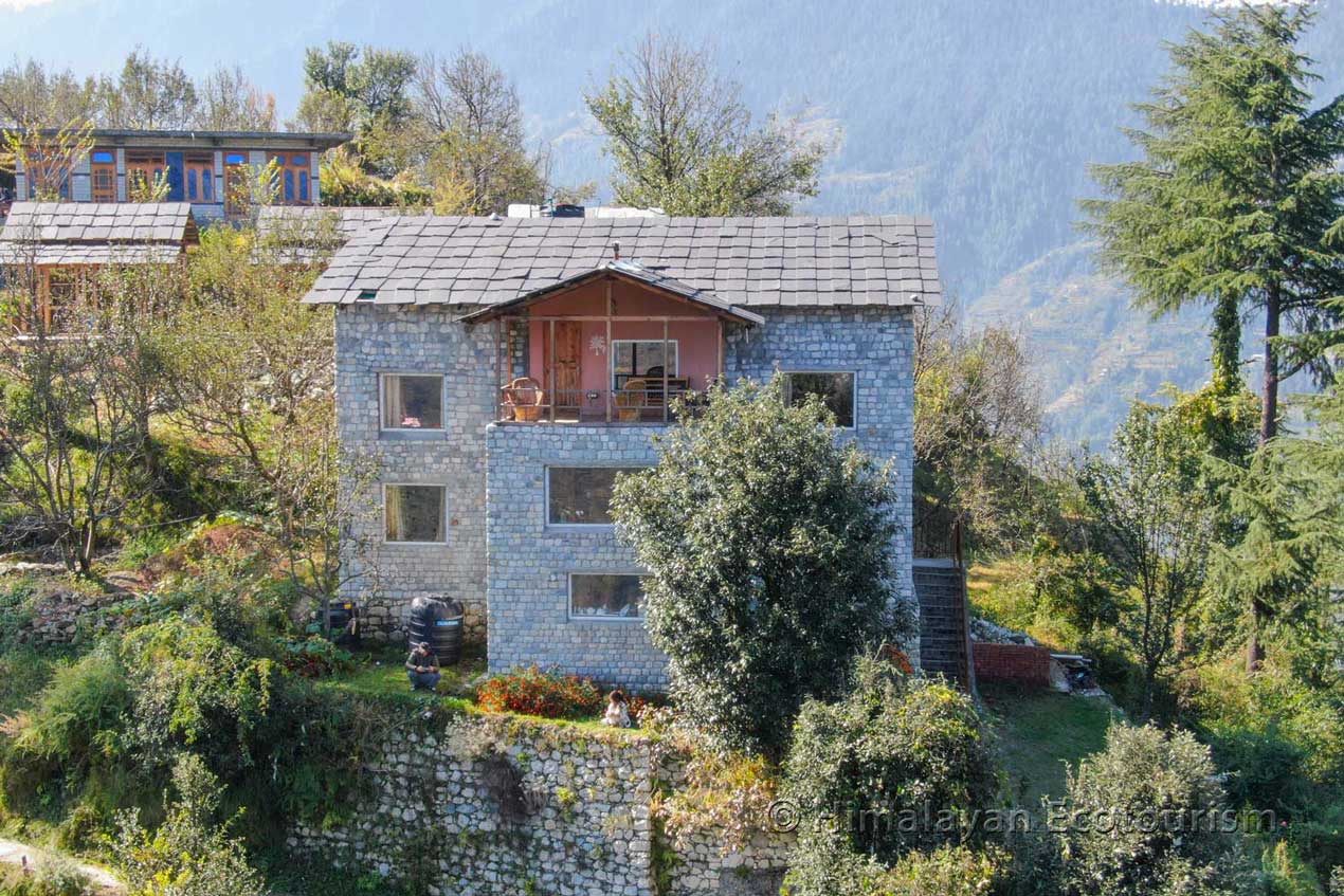 Tirthan Eagle Nest - Homestay in the Tirthan Valley