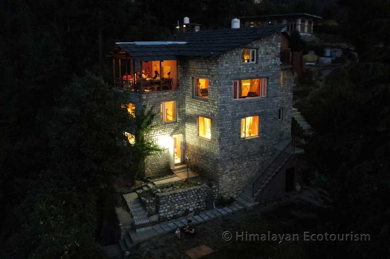 Twilight ambience - Homestay in the Tirthan Valley